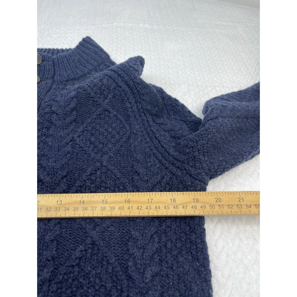 Vtg Brooks Brothers Knitwear 100%Merino Wool Size XS Fit‎ To Small.